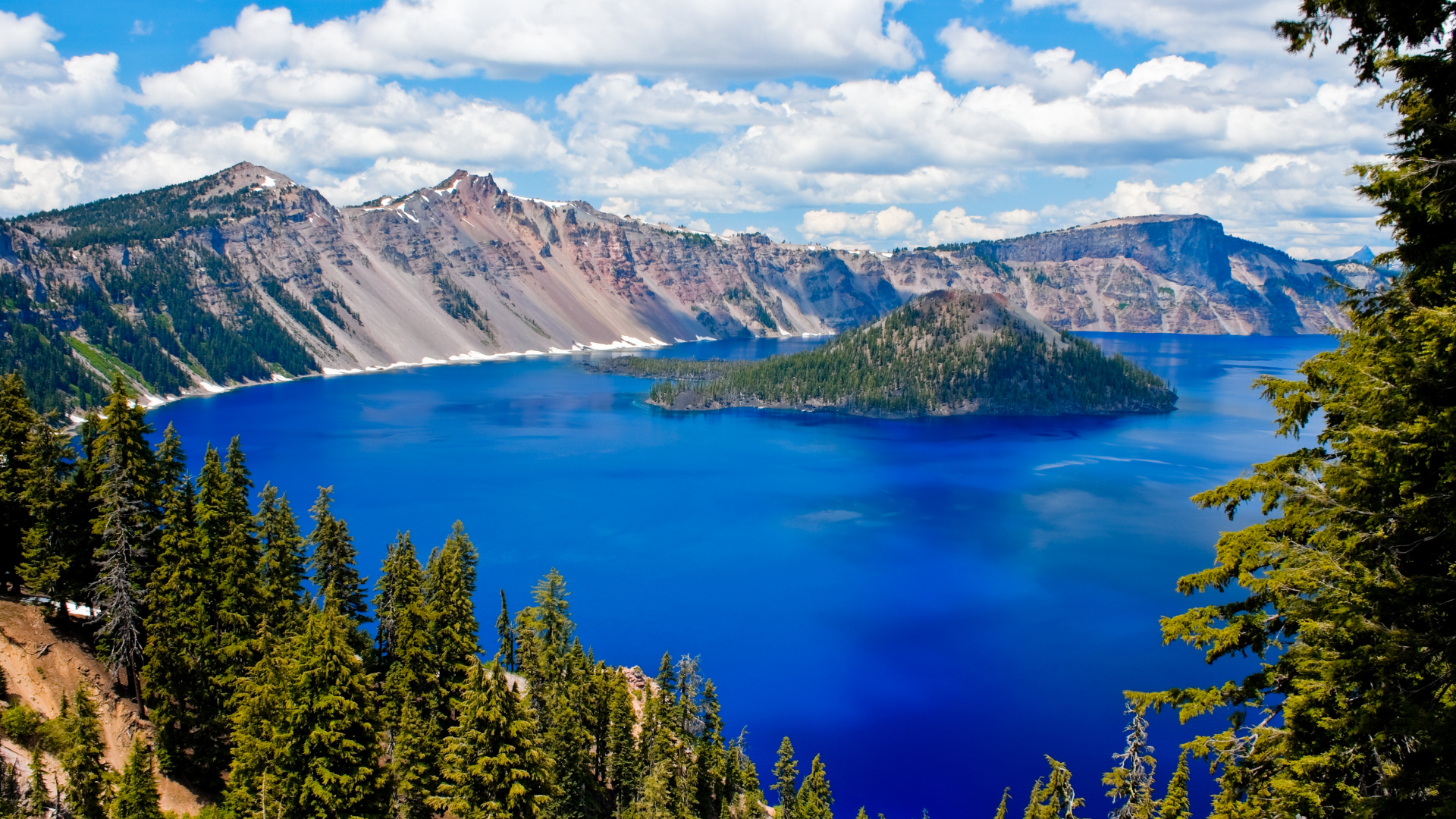 Glamping vs. Camping at Crater Lake Resort